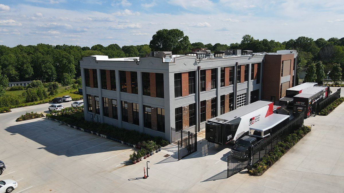 004 mill toyota racing office gallery 