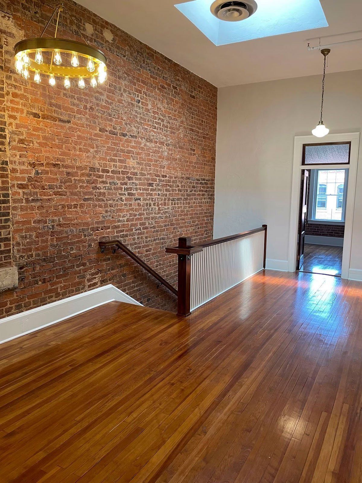 003 125 n main st gallery 